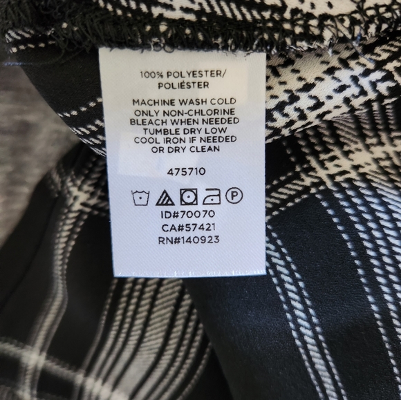 Loft Black & White Blouse Size Small - Picture 7 of 7